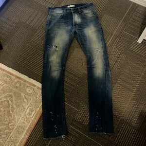 pierre balmain 29 x 43 jeans. 💙